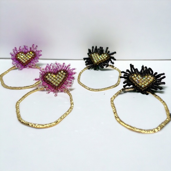 Heartfelt Glam: NWT Black & Gold Beaded Heart Earrings for Love & Style! - Picture 6 of 6